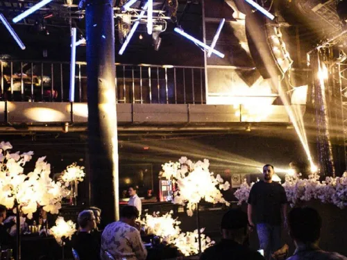 Ночной клуб  закрытого формата  Hall_Club_CS-19